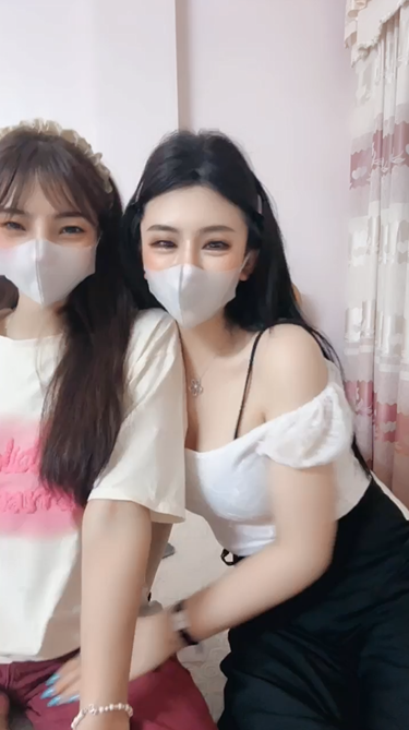 【菲菲回忆】妖艳双女 高颜值超棒身材