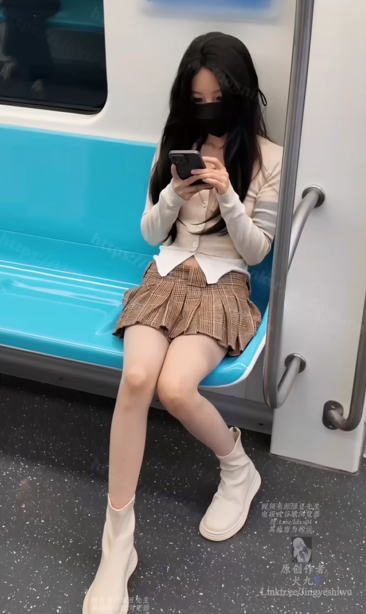 2826 『犬九 Joioio』偶遇学院超美学妹 跟踪偷拍 搭讪 掀开内裤大街上露出和露胸让我内射(2V)