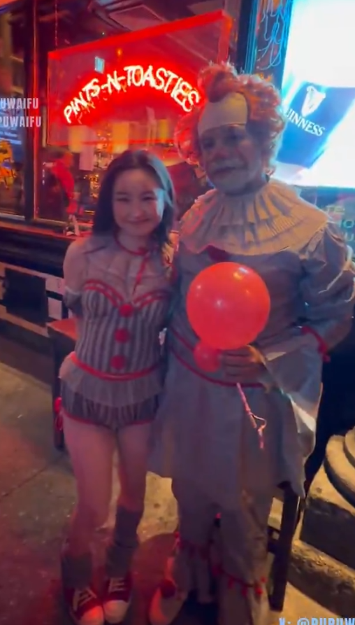 肉感福利姬-噗噗-新 万圣特辑 飞去见那个差点在一起的人(1V,1.5G)