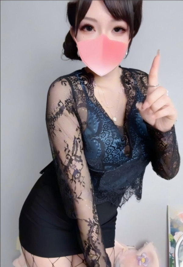 Visualoos中出金发女神+小仙云抖音风卡点热舞剧情喊麦配音+kaorixoxo精油阳具模拟乳交骑乘自慰3v200mb