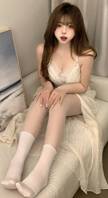 【微密圈】抖音肉腿甜美萝莉【小猫困困（小猫笨笨）】，娇小玲珑，屁股挺翘有后入感-微密圈+铁粉空间合集【972M】