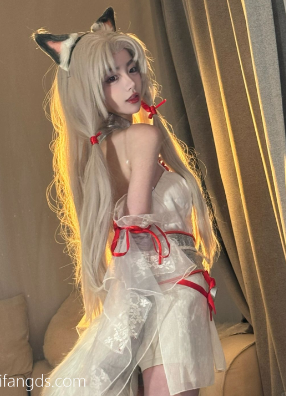 补一下，抖音四百万网红【藤原yuki】，COS啪啪，这就是大家看到的网红女神私底下的样子  1V NP 500m 5积分交个朋友