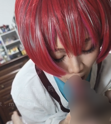 孙雨蕾 11.14号 COS崩坏鼻夹口交，双手比耶！