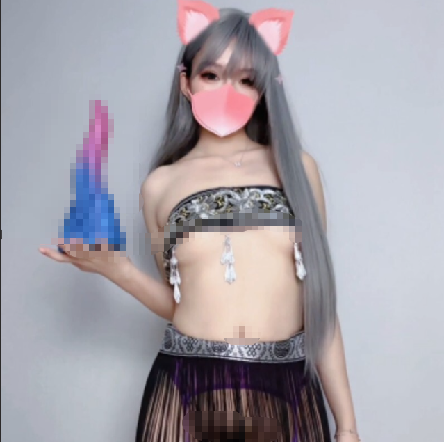 Visualoos中出金发女神+小仙云抖音风卡点热舞剧情喊麦配音+kaorixoxo精油阳具模拟乳交骑乘自慰3v200mb