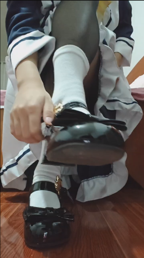 【新-足控】转转-洛丽塔黑丝白袜棉袜套丝袜羞辱倒计时【1V】【106MB百度云】