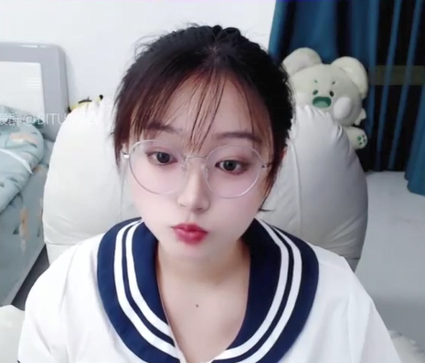 3531 【sweet_18wanwan】戴眼镜的嫩妹 水手服jk