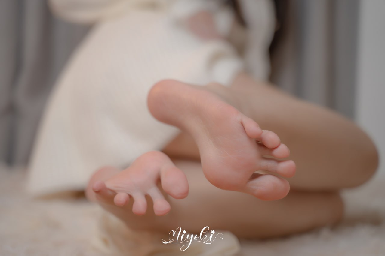 【新】铃木美咲-美人女教师想和我谈恋爱?骗人的吧!(第三话)【32P+1V】【587MB百度云】