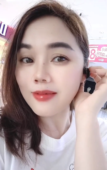 快手肉感轻熟女-轻舞小梅-骚舞福利（11V,663M）