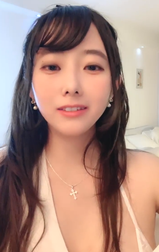 G奶声优主播-小魅魔-直播骚浪自慰秀（3V,2.9G）