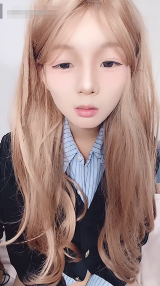 极品学姐【欣欣uu】完美的颜值 身材皮肤超一流 和爱舔逼的学弟出租屋天天做爱【2v】